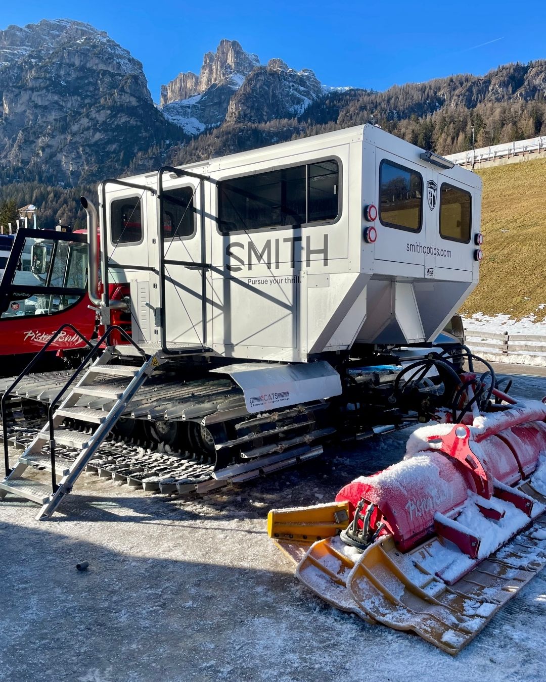 Cabina passeggeri 4cats23 con allestimento SMITH in alta montagna